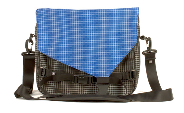 The Maker's Bag in Original Halcyon with an Island Halcyon interior.